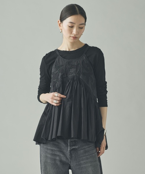 Curensology（カレンソロジー）の「Curensology(カレンソロジー)/バードシシュウキャミソール（キャミソール・レディース・ホワイト/ブラック・FREE）」の2枚目の写真