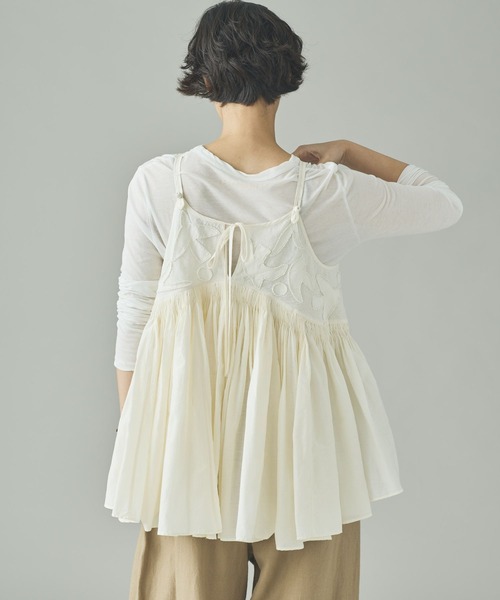 Curensology（カレンソロジー）の「Curensology(カレンソロジー)/バードシシュウキャミソール（キャミソール・レディース・ホワイト/ブラック・FREE）」の11枚目の写真