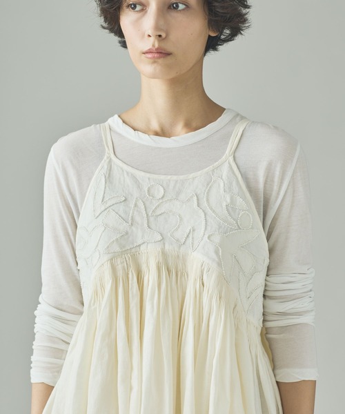 Curensology（カレンソロジー）の「Curensology(カレンソロジー)/バードシシュウキャミソール（キャミソール・レディース・ホワイト/ブラック・FREE）」の14枚目の写真