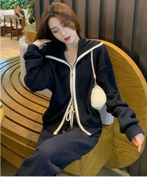 NoBelle（ノベル）の「上下セットアップ　配色ジャージフードトップス＆パンツ（ジャージ・レディース・ブラック/ホワイト・M/L）」の14枚目の写真
