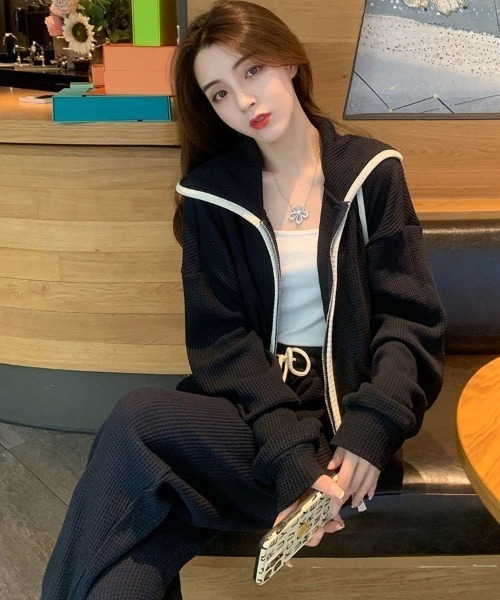 NoBelle（ノベル）の「上下セットアップ　配色ジャージフードトップス＆パンツ（ジャージ・レディース・ブラック/ホワイト・M/L）」の11枚目の写真