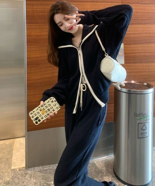 NoBelle（ノベル）の「上下セットアップ　配色ジャージフードトップス＆パンツ（ジャージ・レディース・ブラック/ホワイト・M/L）」の10枚目の写真