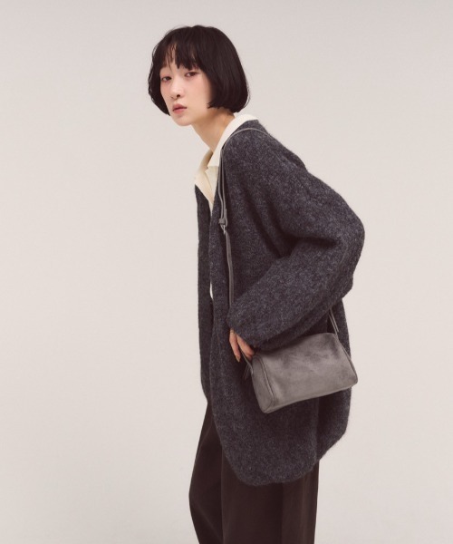FMiBL(ファミル)の「フェイクスエードミニボストンBAG(ボストンバッグ・レディース・グレー/ブラック/ブラウン・FREE)」の9枚目の写真