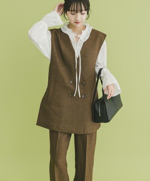 ITEMS URBANRESEARCH(アイテムズ アーバンリサーチ)の「『イージーケア』フリルカラープルブラウス(シャツ/ブラウス・レディース・オフホワイト/ブルー系その他/ブラック・FREE)」の8枚目の写真