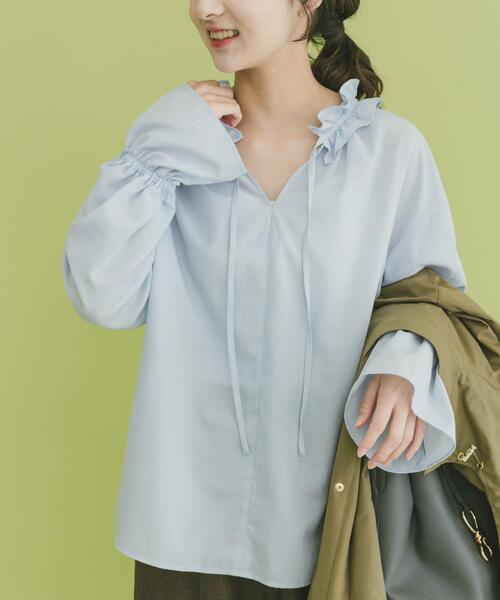 ITEMS URBANRESEARCH(アイテムズ アーバンリサーチ)の「『イージーケア』フリルカラープルブラウス(シャツ/ブラウス・レディース・オフホワイト/ブルー系その他/ブラック・FREE)」の13枚目の写真