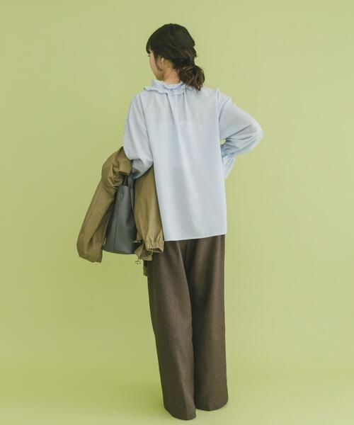 ITEMS URBANRESEARCH(アイテムズ アーバンリサーチ)の「『イージーケア』フリルカラープルブラウス(シャツ/ブラウス・レディース・オフホワイト/ブルー系その他/ブラック・FREE)」の17枚目の写真
