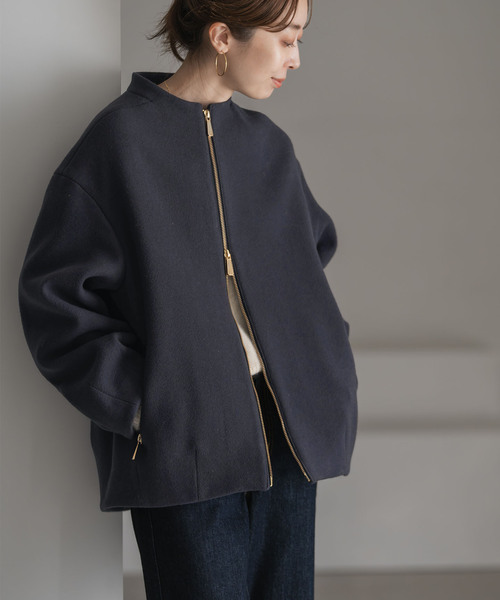 Noble(ノーブル)の「《追加》MTRレイズドネックジップコート(ノーカラーコート・レディース・アイボリー/チャコールグレー・36/38)」の1枚目の写真