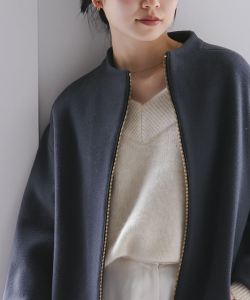 Noble(ノーブル)の「《追加》MTRレイズドネックジップコート(ノーカラーコート・レディース・アイボリー/チャコールグレー・36/38)」の4枚目の写真