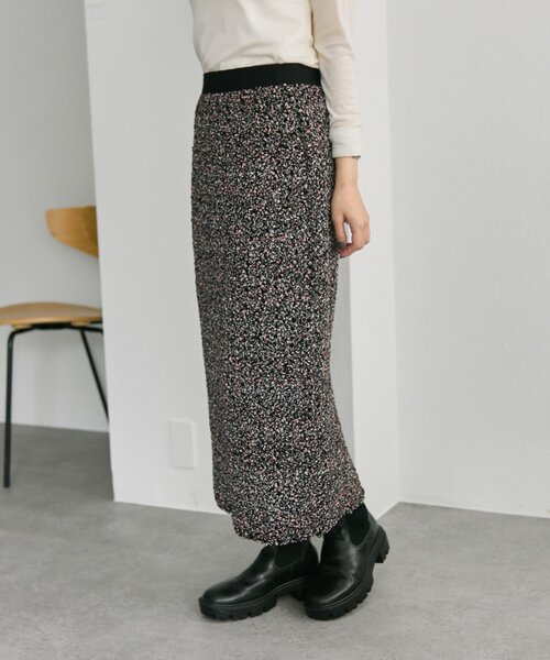 ear PAPILLONNER（イアパピヨネ）の「花柄シャーリングスカート【SUM1 STYLE】（スカート・レディース・ブラック・FREE）」の6枚目の写真