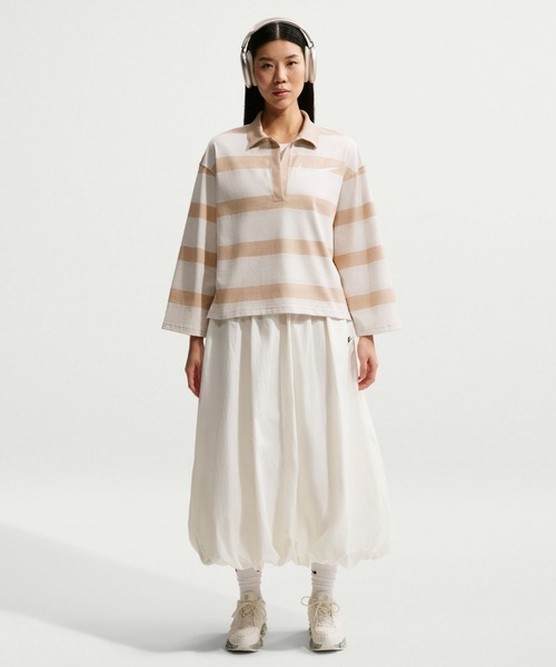 NIKE(ナイキ)の「ナイキ スポーツウェア ウィメンズ オーバーサイズド トップス / Nike Sportswear Women's Oversized Top IQ0441-072 Light Bone(ポロシャツ・レディース・オフホワイト・L/XL/XS/S/M)」の7枚目の写真