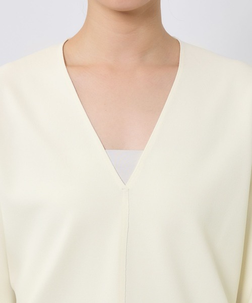 BABYLONE（バビロン）の「【多機能素材】ジョーゼットVネックプルオーバー（Tシャツ/カットソー・レディース・ブラック/ホワイト・FREE）」の22枚目の写真