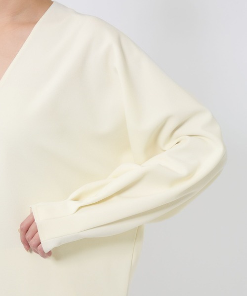 BABYLONE（バビロン）の「【多機能素材】ジョーゼットVネックプルオーバー（Tシャツ/カットソー・レディース・ブラック/ホワイト・FREE）」の5枚目の写真