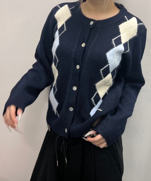 Nu(ニュー)の「【Nu】アーガイルカーディガン(カーディガン/ボレロ・レディース・グレー/ホワイト/ネイビー・MEDIUM)」の6枚目の写真