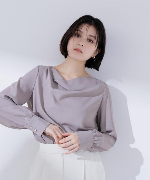 NATURAL BEAUTY BASIC(ナチュラルビューティーベーシック)の「◇ドレープネックブラウス(シャツ/ブラウス・レディース・オフホワイト/ブラウン/ピンク・SMALL/MEDIUM)」の1枚目の写真