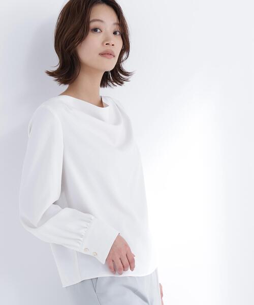 NATURAL BEAUTY BASIC（ナチュラルビューティーベーシック）の「◇ドレープネックブラウス（シャツ/ブラウス・レディース・オフホワイト/ブラウン/ピンク・SMALL/MEDIUM）」の6枚目の写真