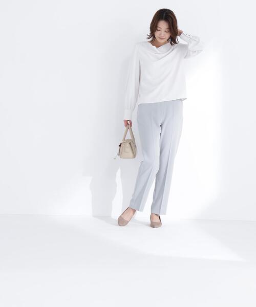 NATURAL BEAUTY BASIC（ナチュラルビューティーベーシック）の「◇ドレープネックブラウス（シャツ/ブラウス・レディース・オフホワイト/ブラウン/ピンク・SMALL/MEDIUM）」の9枚目の写真