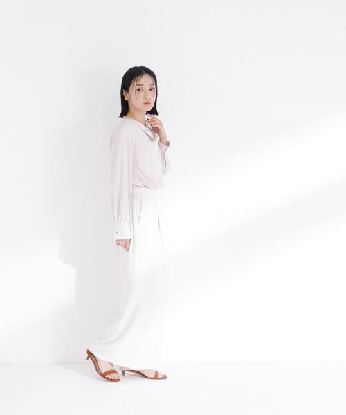 NATURAL BEAUTY BASIC(ナチュラルビューティーベーシック)の「◇ドレープネックブラウス(シャツ/ブラウス・レディース・オフホワイト/ブラウン/ピンク・SMALL/MEDIUM)」の10枚目の写真