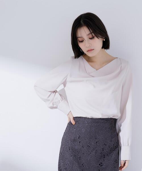 NATURAL BEAUTY BASIC(ナチュラルビューティーベーシック)の「◇ドレープネックブラウス(シャツ/ブラウス・レディース・オフホワイト/ブラウン/ピンク・SMALL/MEDIUM)」の6枚目の写真