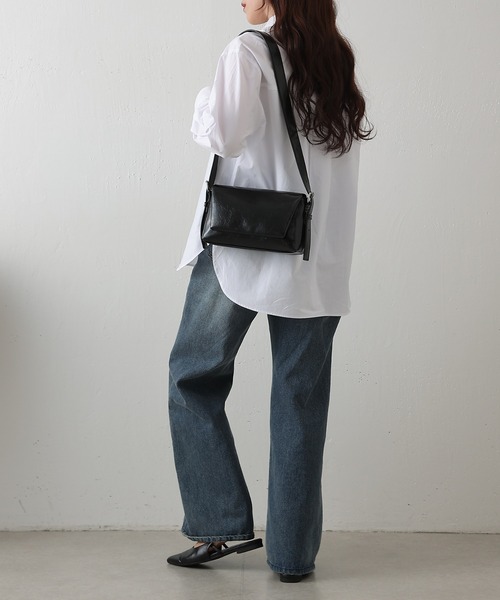 COLONY 2139（コロニートゥーワンスリーナイン）の「コンパクトショルダーバッグ（ショルダーバッグ・レディース・ブラウン/ブラック・FREE）」の8枚目の写真