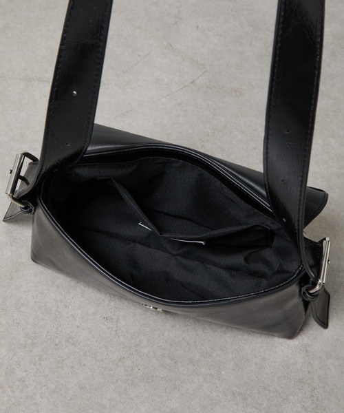 COLONY 2139（コロニートゥーワンスリーナイン）の「コンパクトショルダーバッグ（ショルダーバッグ・レディース・ブラウン/ブラック・FREE）」の19枚目の写真