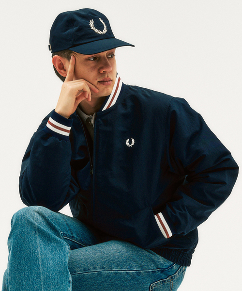 FRED PERRY(フレッドペリー)の「FRED PERRY / フレッドペリー417別注 Bold Branding キャップ(キャップ・メンズ・ネイビー/ブラック・FREE)」の7枚目の写真