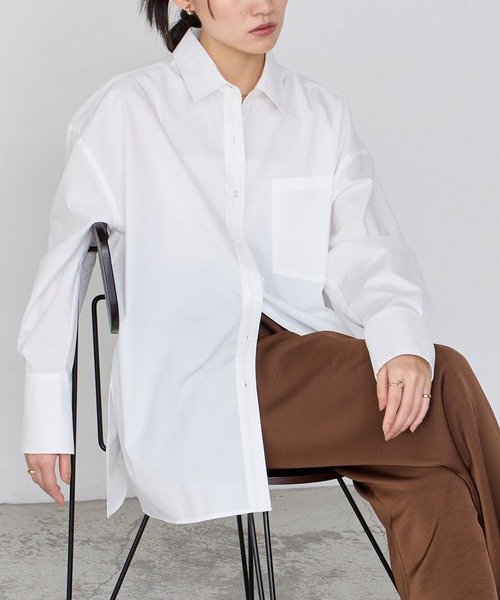 forksy.（フォルクシー）の「【forksy】＜エブリデイシリーズ＞ロングカフス オーバーサイズ ルーズシャツ（シャツ/ブラウス・レディース・ブルー系/チャコール/オフホワイト/サックスブルー/ブラウン/ピンク・L/M）」の2枚目の写真