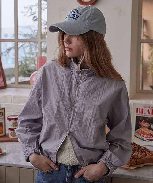 HAINT(ヘイント)の「LIGHT HIDDEN HOOD CROP JUMPER_2COLORS_SILVER(ナイロンジャケット・レディース・その他・FREE)」の1枚目の写真