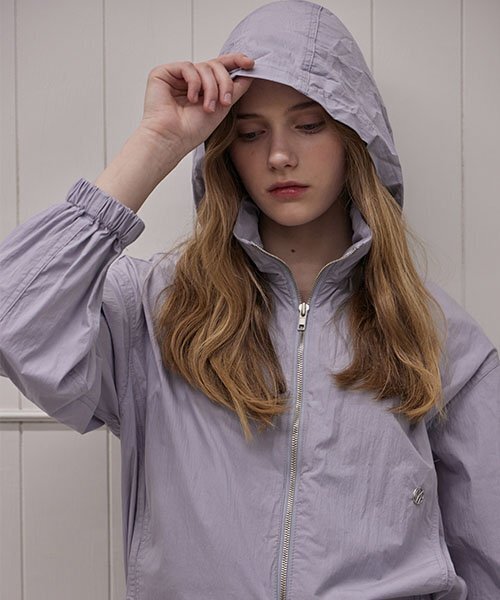 HAINT(ヘイント)の「LIGHT HIDDEN HOOD CROP JUMPER_2COLORS_SILVER(ナイロンジャケット・レディース・その他・FREE)」の3枚目の写真