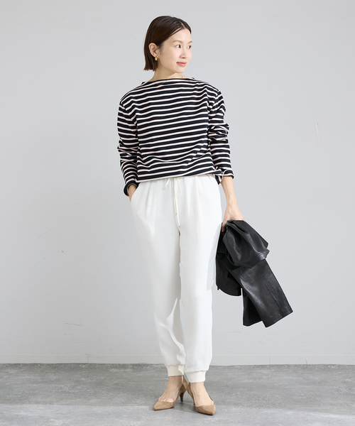 IENA（イエナ）の「イージージョガーパンツ（スウェットパンツ・レディース・ブラック/ホワイト・36/38）」の6枚目の写真