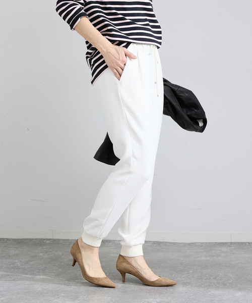 IENA（イエナ）の「イージージョガーパンツ（スウェットパンツ・レディース・ブラック/ホワイト・36/38）」の13枚目の写真