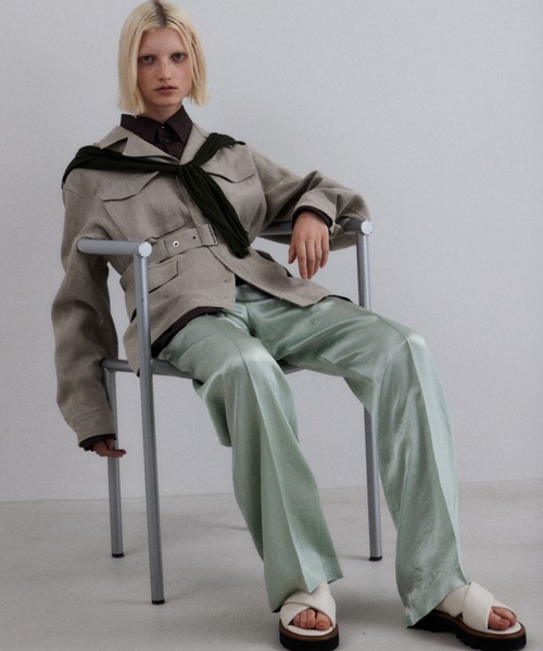 CINOH(チノ)の「SATIN RELAX PANTS(スラックス・レディース・ブラック/ライトグリーン・36/38)」の1枚目の写真