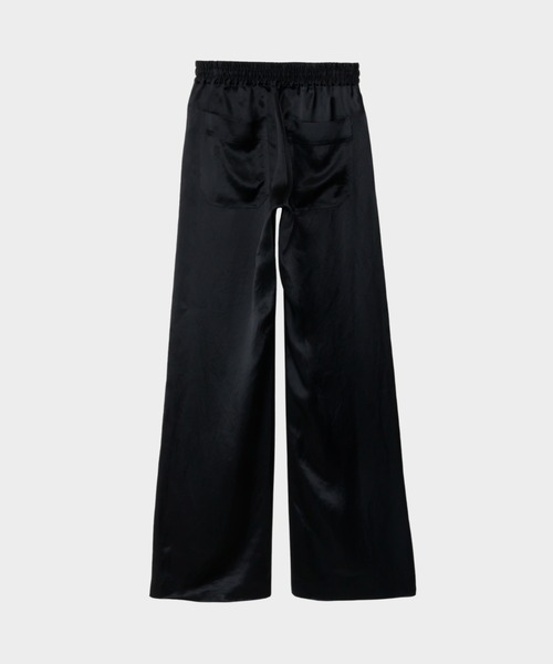 CINOH(チノ)の「SATIN RELAX PANTS(スラックス・レディース・ブラック/ライトグリーン・36/38)」の7枚目の写真