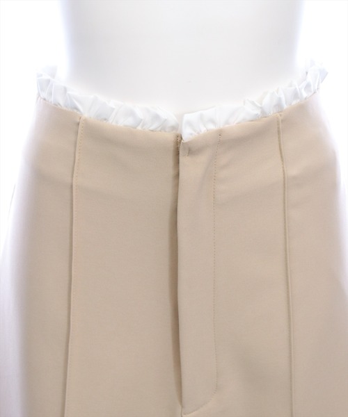 CLEAR BASIC（クリアベーシック）の「フリルウエストピンタックパンツ[オフィスカジュアル 着回し抜群 大人]（その他パンツ・レディース・ブラック/ベージュ・F）」の3枚目の写真