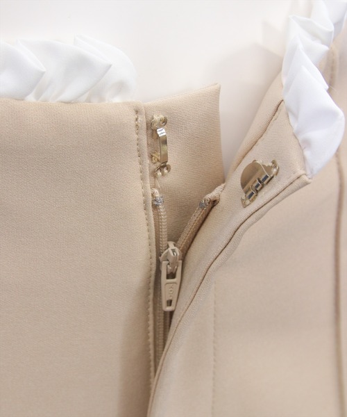 CLEAR BASIC（クリアベーシック）の「フリルウエストピンタックパンツ[オフィスカジュアル 着回し抜群 大人]（その他パンツ・レディース・ブラック/ベージュ・F）」の4枚目の写真