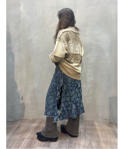 Desigual(デシグアル)の「フラワーデニムフリンジフレアミディスカート(スカート・レディース・ブルー・XS/S/M/L/XL)」の1枚目の写真