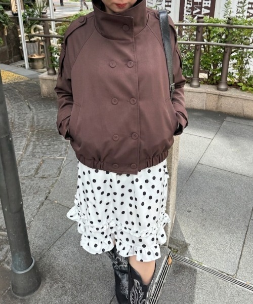 LAC-VERT（ラック・ヴェール）の「スタンドカラーショートトレンチジャケット（トレンチコート・レディース・ベージュ・LARGE/MEDIUM）」の8枚目の写真