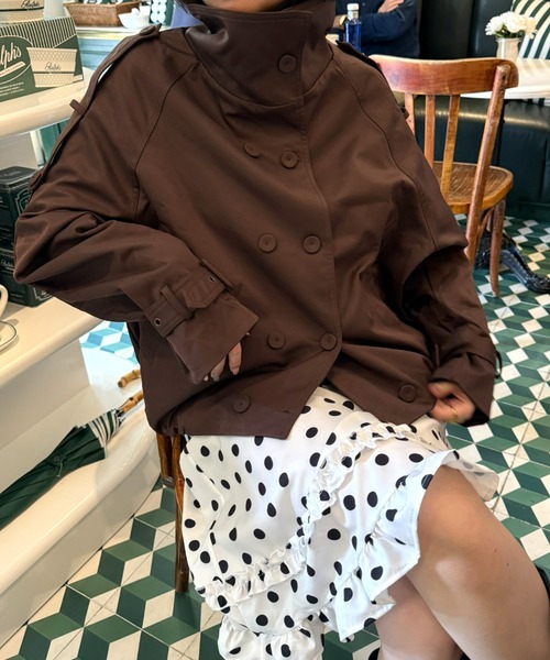 LAC-VERT（ラック・ヴェール）の「スタンドカラーショートトレンチジャケット（トレンチコート・レディース・ベージュ・LARGE/MEDIUM）」の10枚目の写真