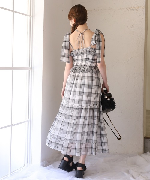 one after another NICE CLAUP（ワンアフターアナザーナイスクラップ）の「【tulle collection】チュールフリルサンダル（サンダル・レディース・アイボリー/ブラック/サックスブルー・S/M/L）」の5枚目の写真
