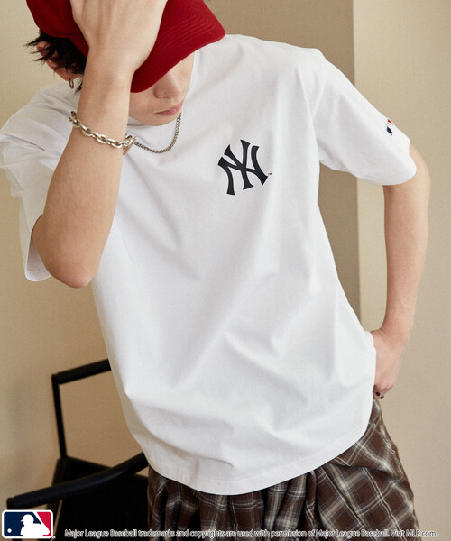 PUBLUX（パブリュクス）の「PUBLUX/パブリュクス ＜機能性素材＞別注MLB タイポグラフィ ロゴTシャツ　限定展開（Tシャツ/カットソー・メンズ・ネイビー/ブラック/ブルー/グレー/オフホワイト/ブラウン・LARGE/MEDIUM/SMALL）」の2枚目の写真