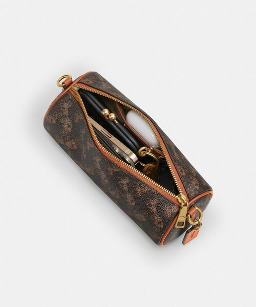 COACH(コーチ)の「バレル バッグ・ホース アンド キャリッジ プリント(ショルダーバッグ・レディース・ブラウン系その他・ONE)」の6枚目の写真