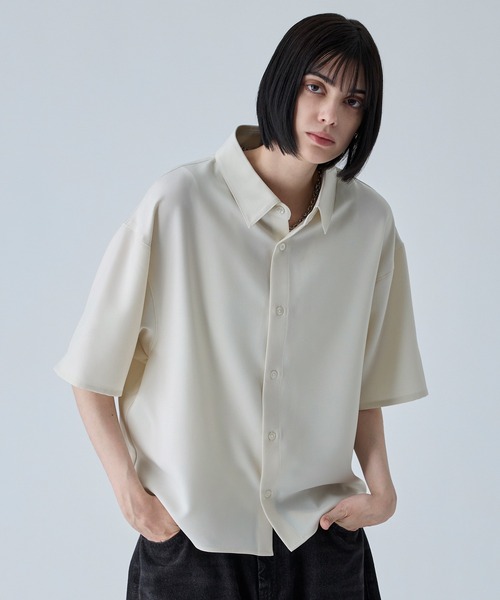 VELNUS(ベルナス)の「【VELNUS】〈Easy Care & UV Protection〉Cropped Short Sleeve Regular Collar Shirt/〈イージーケア・UVカット〉クロップドショートスリーブレギュラーカラーシャツ(シャツ/ブラウス・メンズ・ネイビー/ナチュラル・S/M/L)」の1枚目の写真