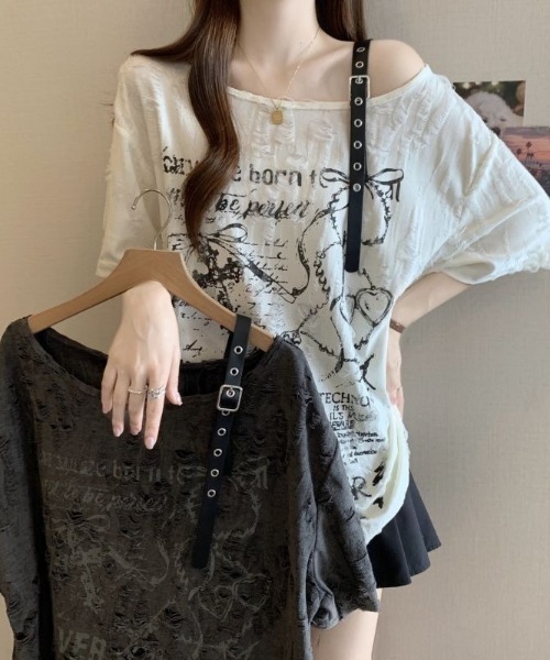 lilful（リルフル）の「【26年春夏新作】オーバーサイズ ダメージプリントワンショルシアー半袖トップス（Tシャツ/カットソー・レディース・アイボリー/ダークグレー・L/M）」の12枚目の写真