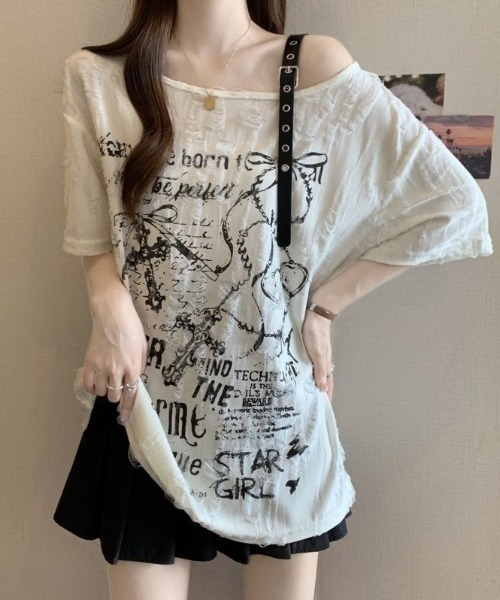 lilful（リルフル）の「【26年春夏新作】オーバーサイズ ダメージプリントワンショルシアー半袖トップス（Tシャツ/カットソー・レディース・アイボリー/ダークグレー・L/M）」の13枚目の写真