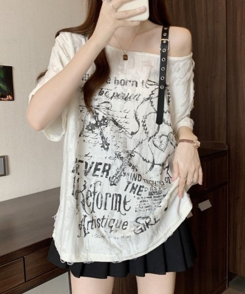 lilful（リルフル）の「【26年春夏新作】オーバーサイズ ダメージプリントワンショルシアー半袖トップス（Tシャツ/カットソー・レディース・アイボリー/ダークグレー・L/M）」の16枚目の写真
