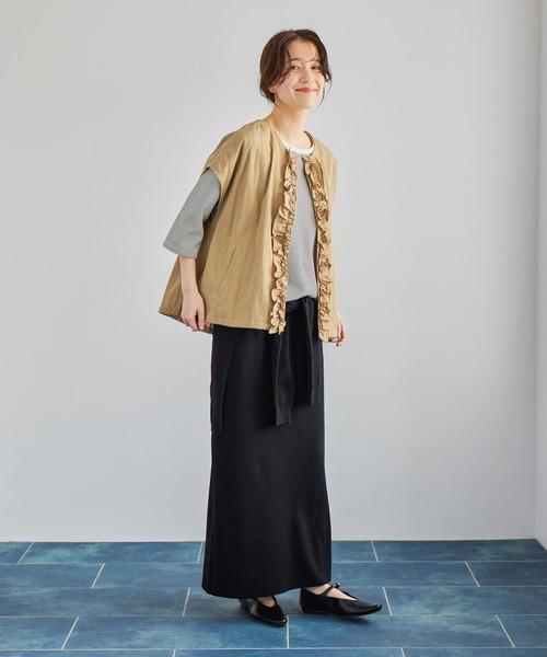 studio CLIP(スタディオクリップ)の「ノーカラーフリルベスト(ベスト・レディース・カーキ/ベージュ・FREE)」の11枚目の写真