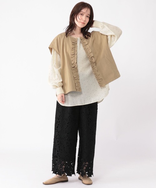 studio CLIP(スタディオクリップ)の「ノーカラーフリルベスト(ベスト・レディース・カーキ/ベージュ・FREE)」の16枚目の写真