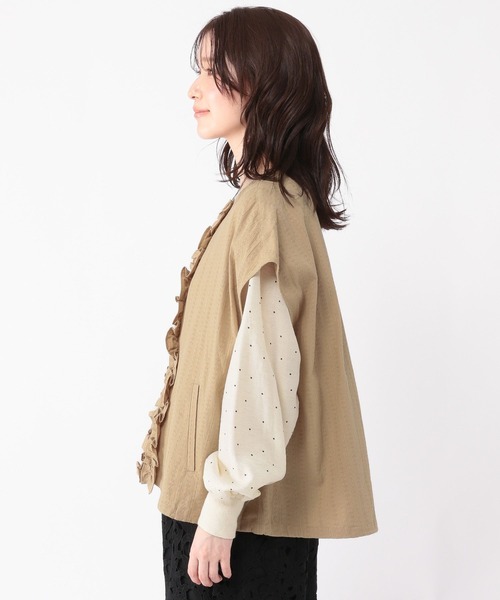 studio CLIP(スタディオクリップ)の「ノーカラーフリルベスト(ベスト・レディース・カーキ/ベージュ・FREE)」の22枚目の写真