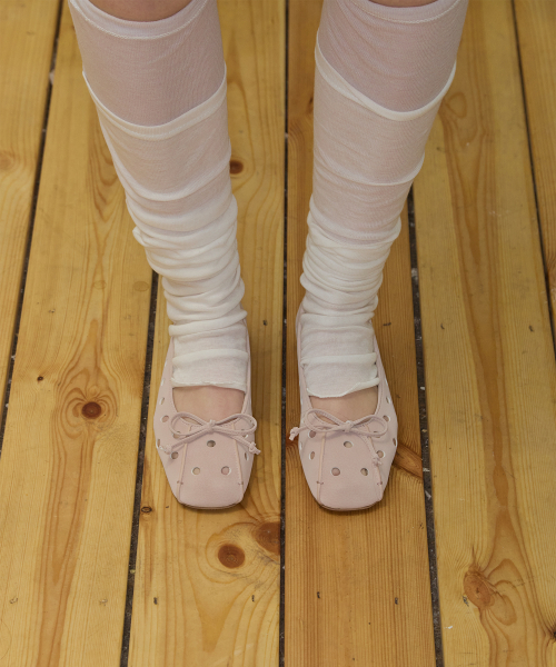 BYOTHERS(バイオザーズ)の「Dotty Muse Flat(バレエシューズ・レディース・ベビーピンク/ブラック・23.5cm/23cm/24.5cm/25cm/24cm)」の5枚目の写真