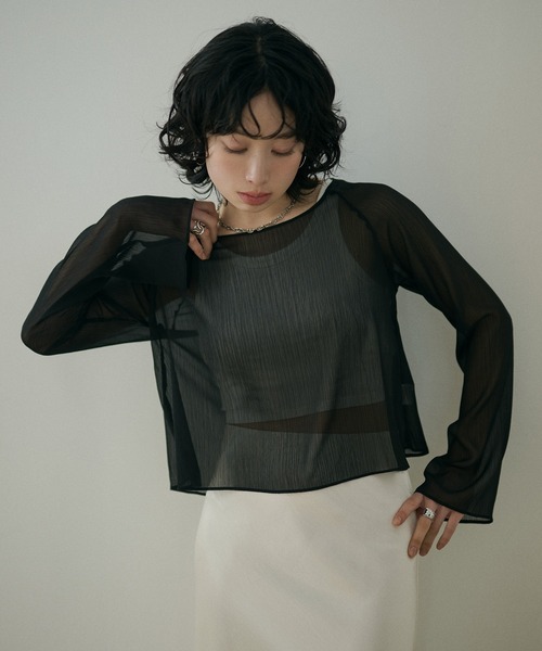LAULEN(ローレン)の「boat neck sheer short tops /ボートネックシアーロングスリーブクロップドトップス(Tシャツ/カットソー・レディース・ピンク/ライトグリーン/ブラック・FREE)」の1枚目の写真
