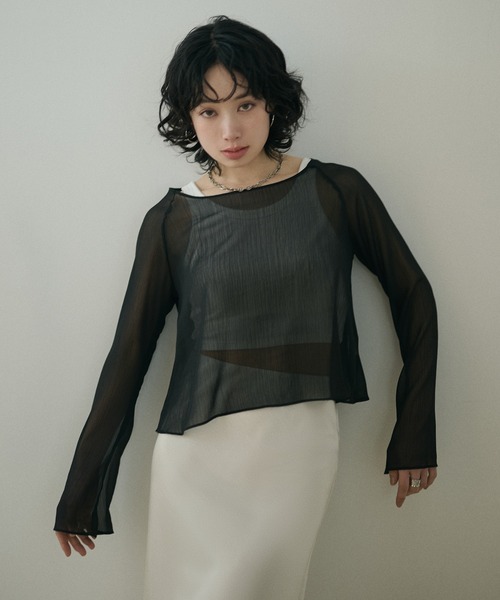 LAULEN(ローレン)の「boat neck sheer short tops /ボートネックシアーロングスリーブクロップドトップス(Tシャツ/カットソー・レディース・ピンク/ライトグリーン/ブラック・FREE)」の5枚目の写真